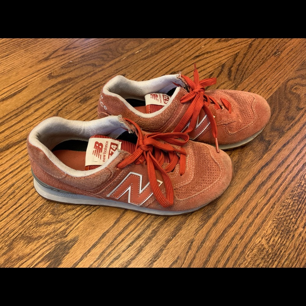 Women’s New Balance, 574 Collection. Size 7.5